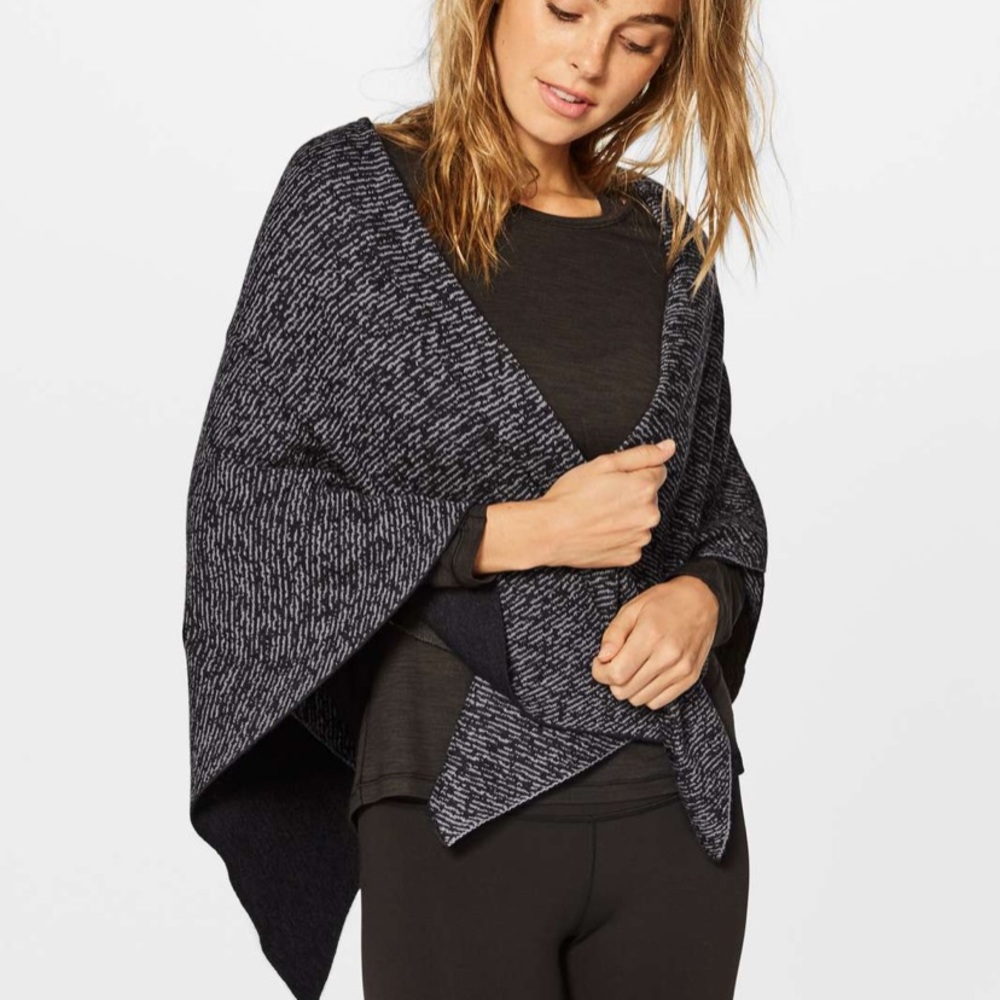 NWT lululemon flow and go scarf